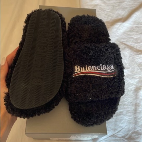 Balenciaga Furry Slide - Picture 2 of 5